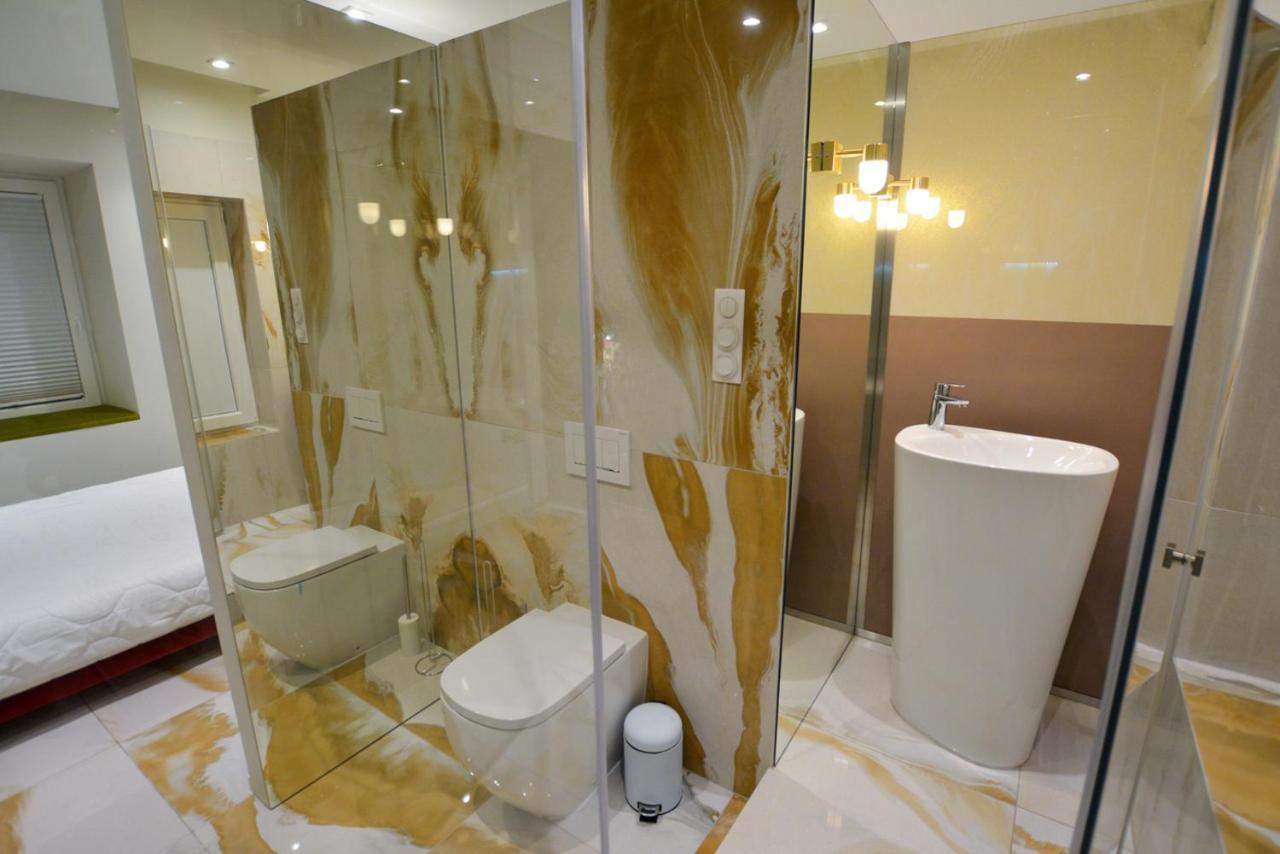 Lion'S Den Deluxe Studio Apartment Budapesta Exterior foto